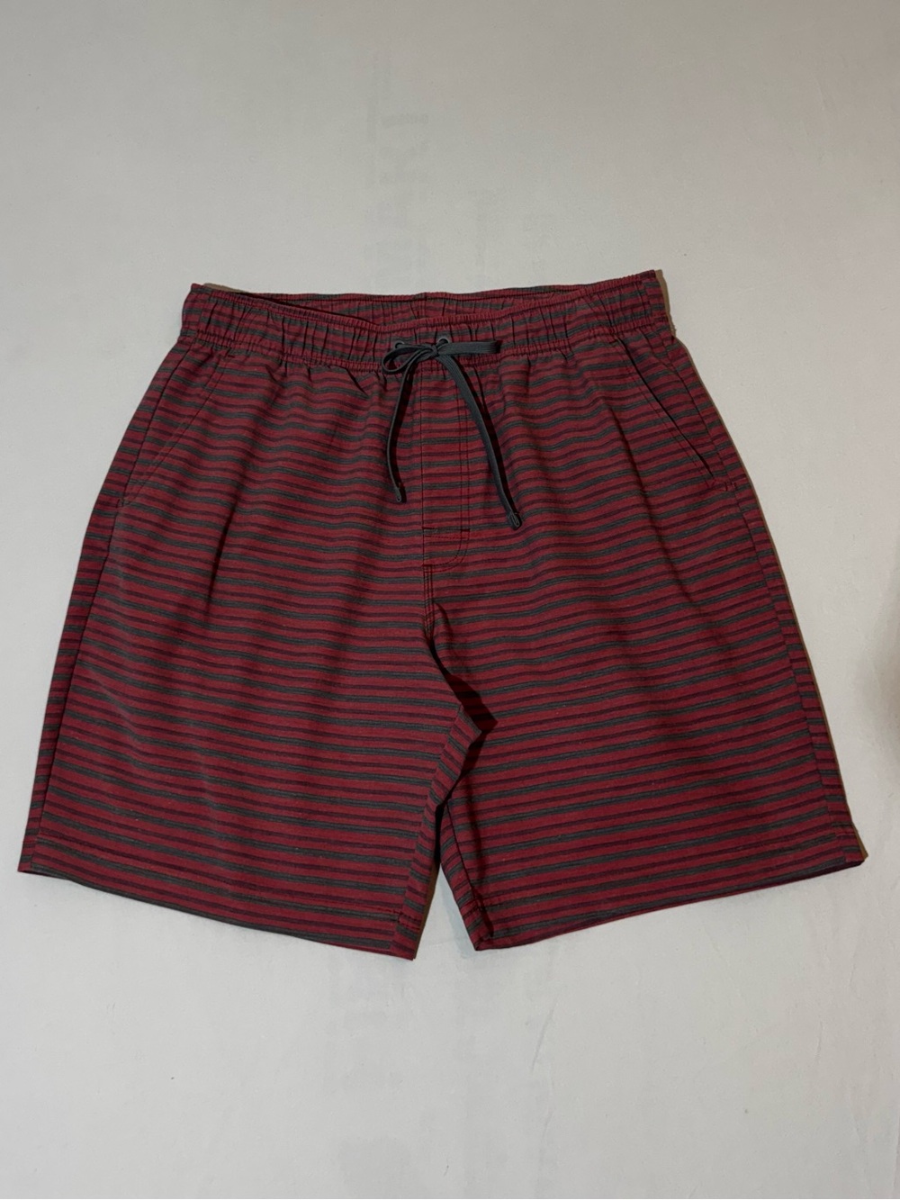 PrAna Men's Metric E Red and Black Striped Drawstring Shorts Size Large EUC